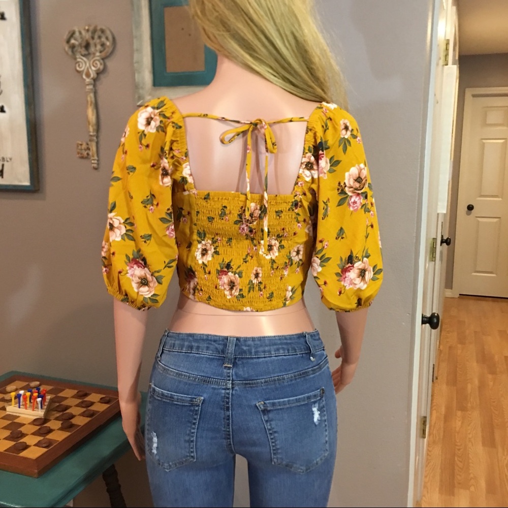 Mustard yellow floral flounce sleeve tie back crop - Picture 7 of 8